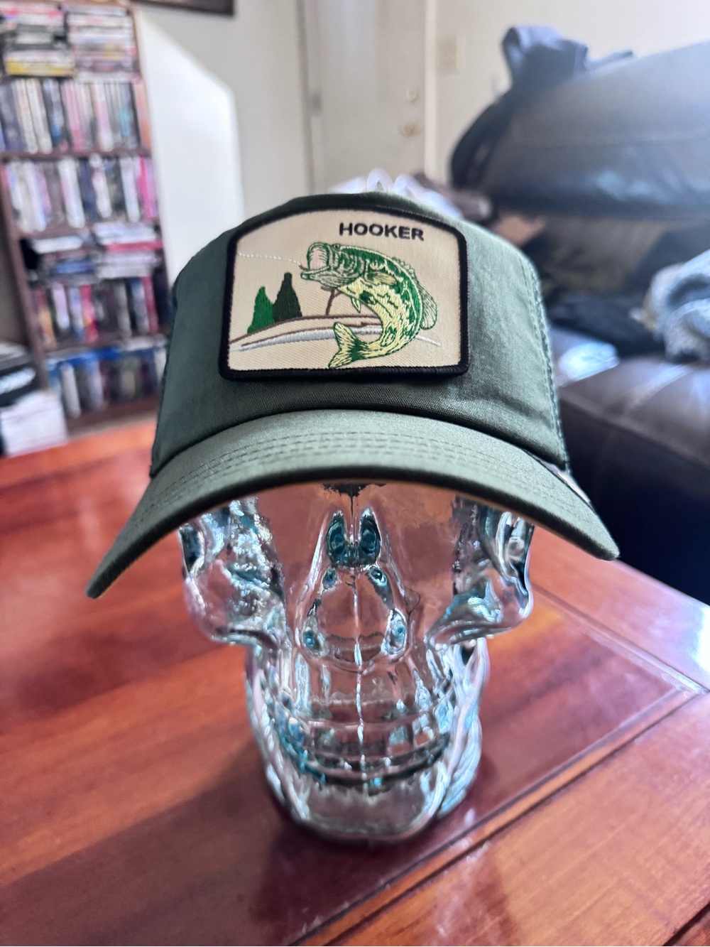 Goorin Bros. “HOOKER” RLXD Large Mouth Suede Trucker Hat. Mesh SnapBack NWT